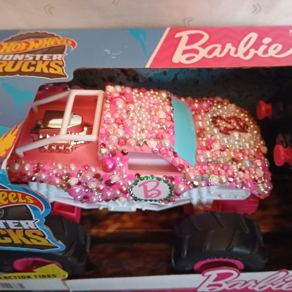 Barbie RC Monster Truck Hot Wheels - Picture 6 of 7
